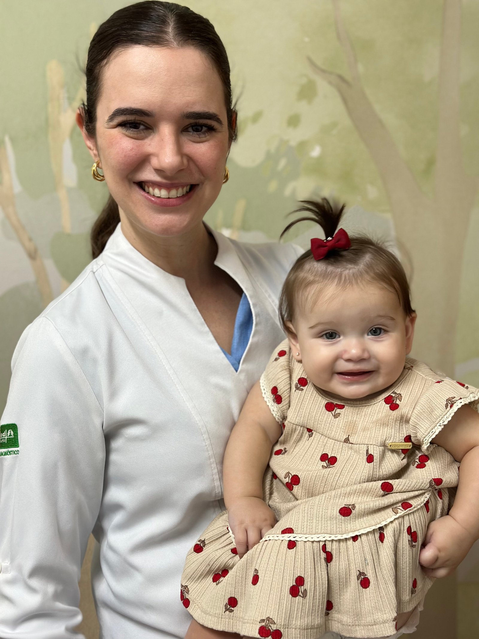 Dra. Bruna Borges em consulta de onco-hematologia pediátrica